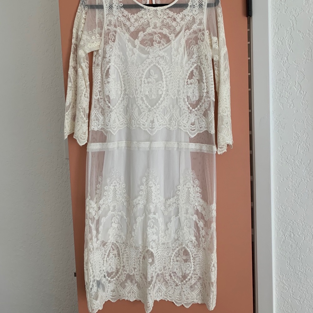 Lace midi dress